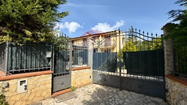 casa indipendente in vendita a Monreale in zona San Martino delle Scale