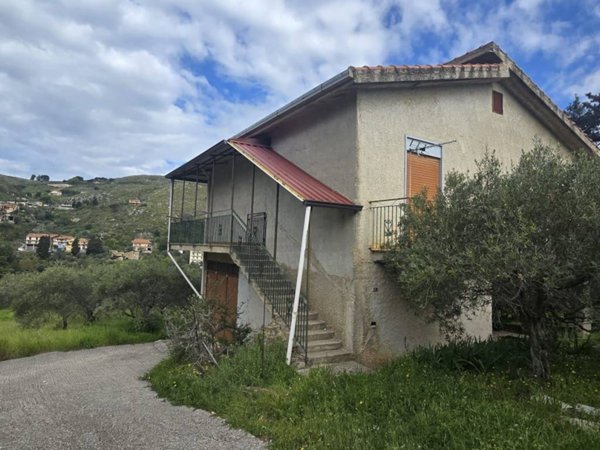 casa indipendente in vendita a Monreale in zona Pioppo