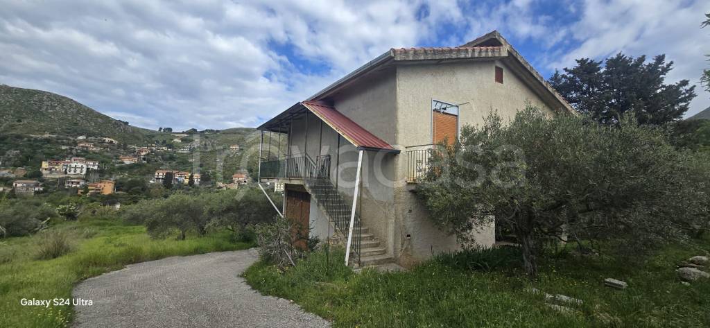 casa indipendente in vendita a Monreale in zona Pioppo