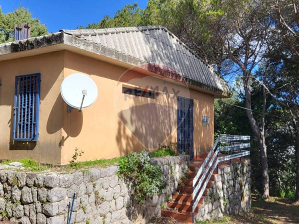 casa indipendente in vendita a Monreale in zona San Martino delle Scale
