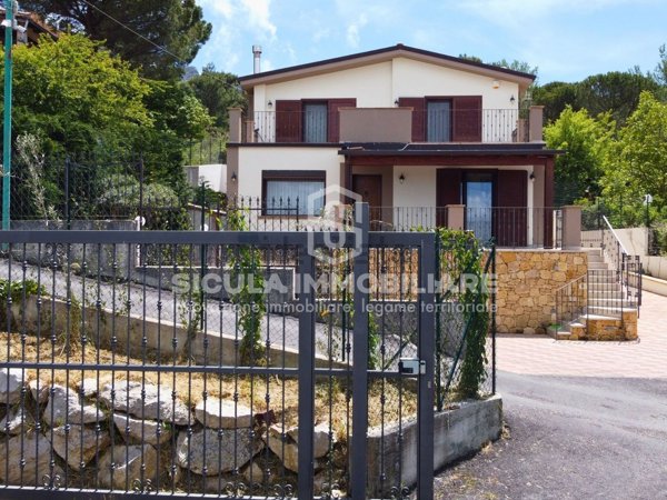 casa indipendente in vendita a Monreale in zona Poggio San Francesco