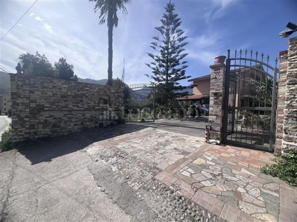 casa indipendente in vendita a Monreale in zona Aquino