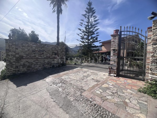 casa indipendente in vendita a Monreale in zona Aquino