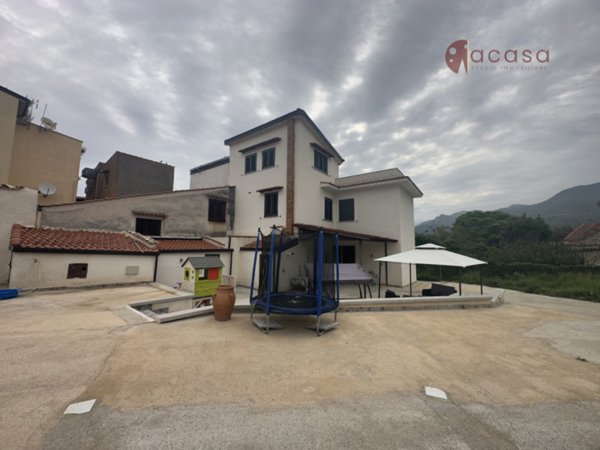 casa indipendente in vendita a Monreale in zona Aquino