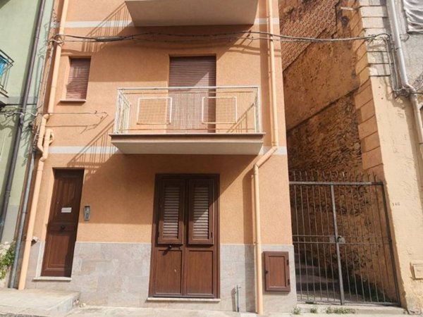 casa indipendente in vendita a Monreale in zona Pioppo