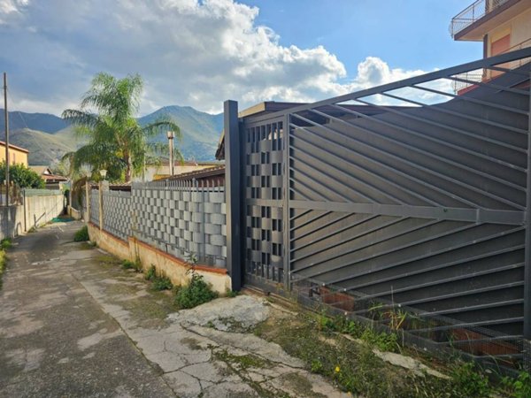 casa indipendente in vendita a Monreale in zona Aquino
