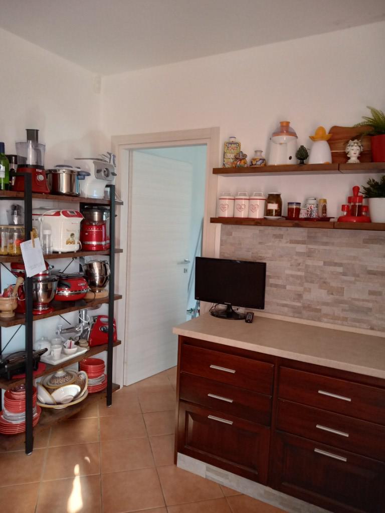 appartamento in vendita a Monreale in zona Pioppo