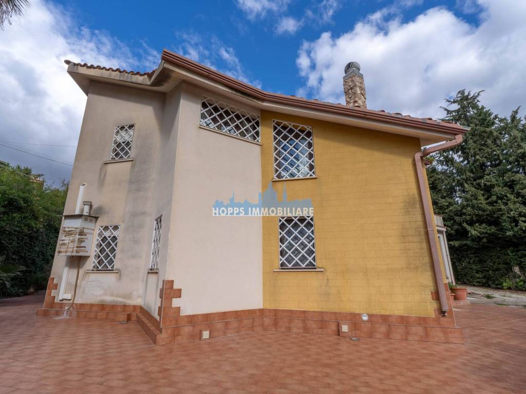 casa indipendente in vendita a Monreale in zona Aquino