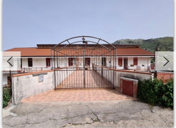 appartamento in vendita a Monreale in zona Pioppo