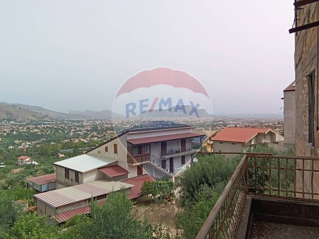 appartamento in vendita a Monreale in zona Villa Ciambra