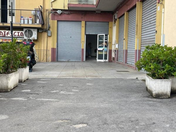 locale commerciale in vendita a Monreale