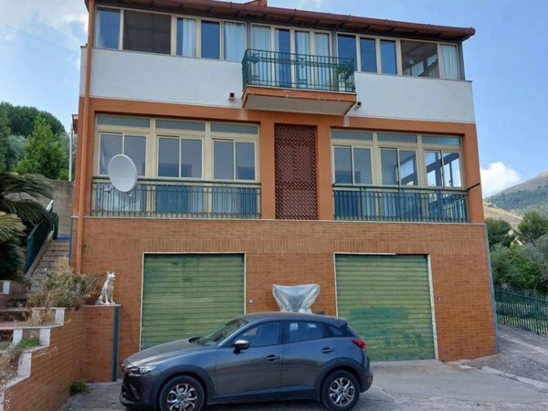 casa indipendente in vendita a Monreale in zona Pioppo