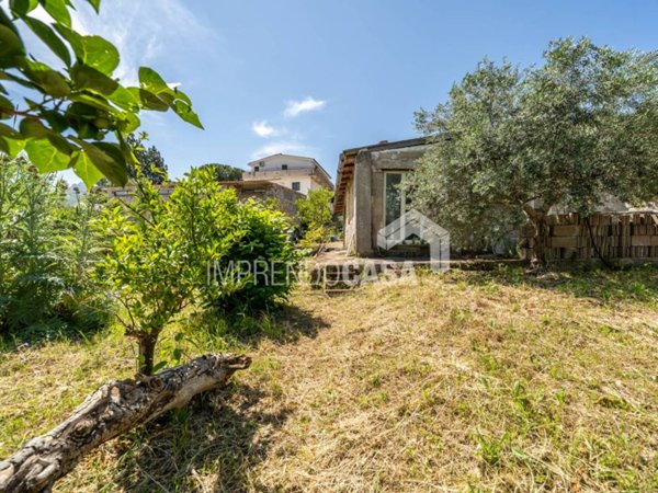casa indipendente in vendita a Monreale in zona Aquino