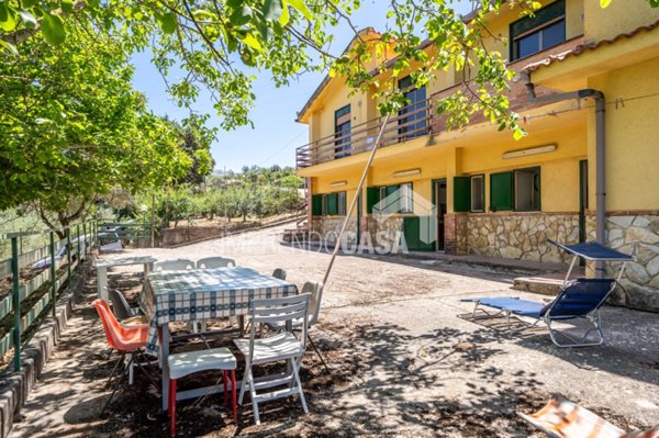 casa indipendente in vendita a Monreale in zona Pioppo