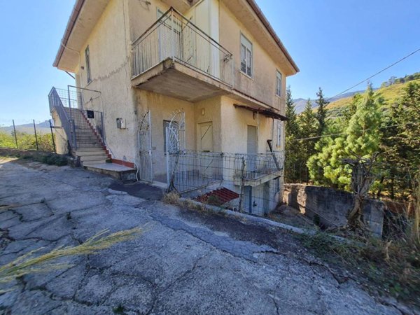 casa indipendente in vendita a Monreale in zona Fontana Lupo/Ponte Parco