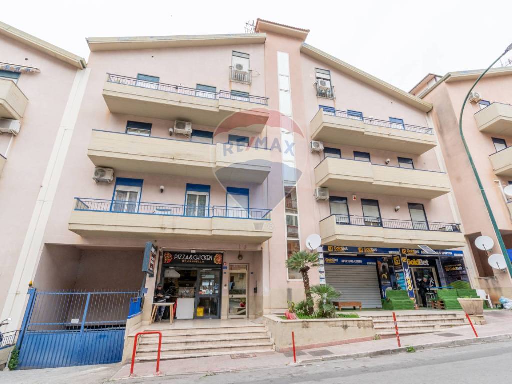 appartamento in vendita a Monreale in zona Villa Ciambra