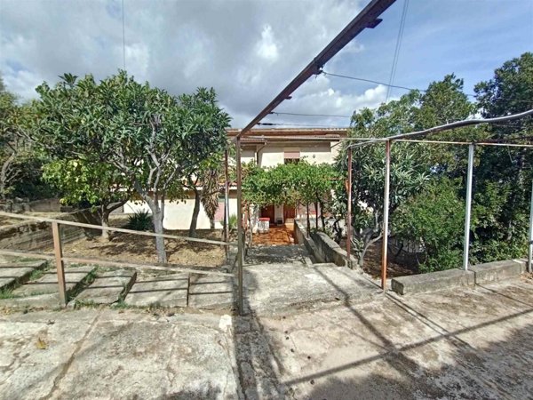 casa indipendente in vendita a Monreale in zona Villa Ciambra