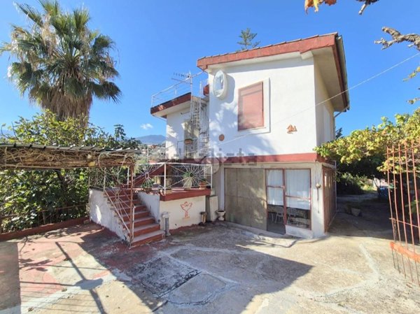 casa indipendente in vendita a Monreale in zona Pioppo