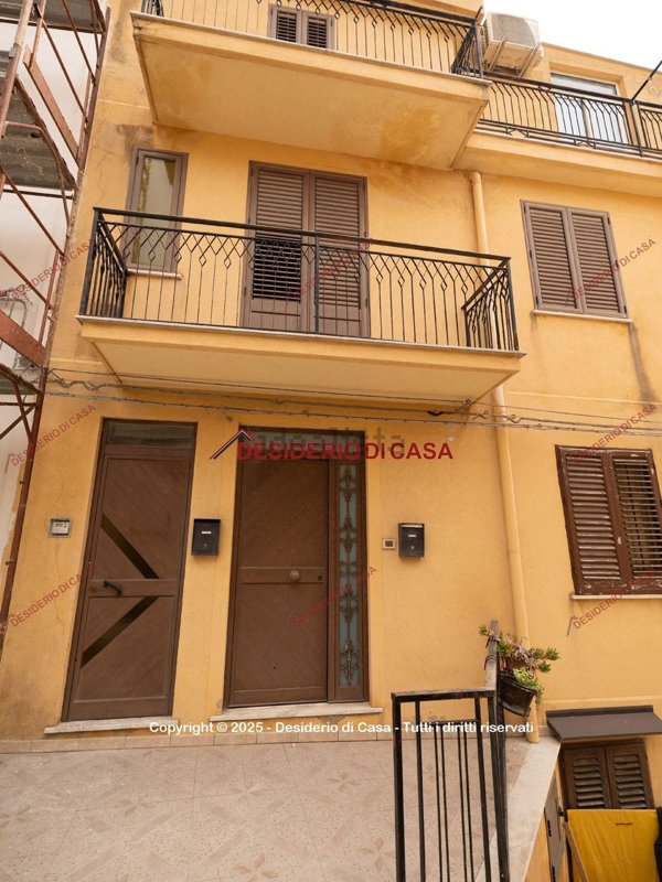 casa indipendente in vendita a Monreale in zona Pioppo