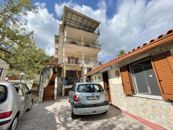 appartamento in vendita a Monreale in zona San Martino delle Scale