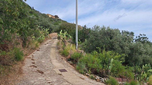 terreno edificabile in vendita a Monreale