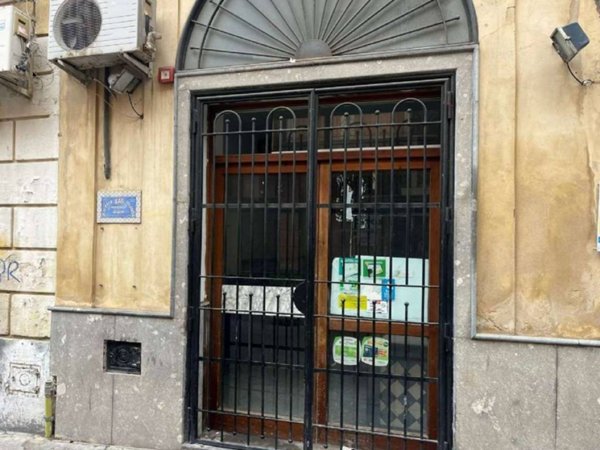 negozio in vendita a Monreale