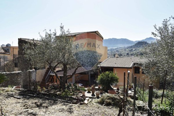 casa indipendente in vendita a Monreale in zona Pioppo