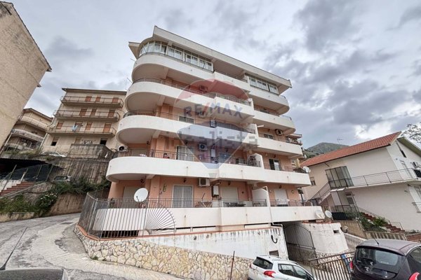appartamento in vendita a Monreale in zona Pioppo