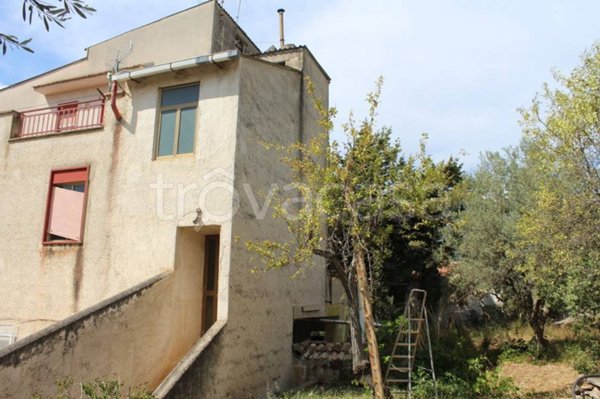 casa indipendente in vendita a Monreale in zona San Martino delle Scale