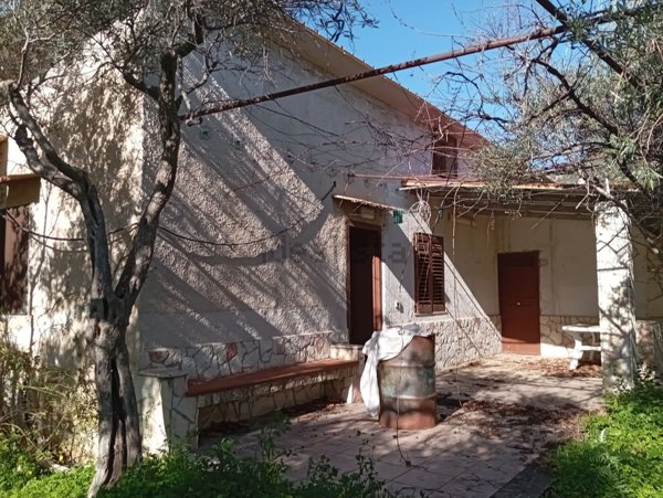 appartamento in vendita a Monreale in zona Santa Rosalia