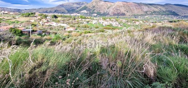 terreno edificabile in vendita a Monreale