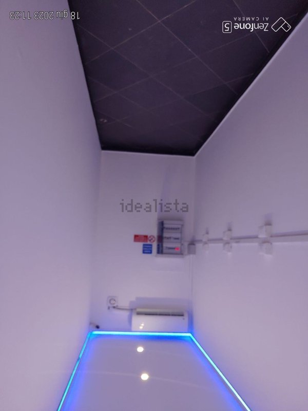 locale commerciale in vendita a Monreale