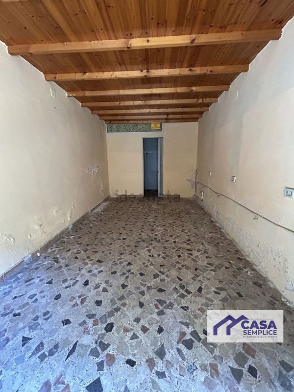 negozio in vendita a Monreale