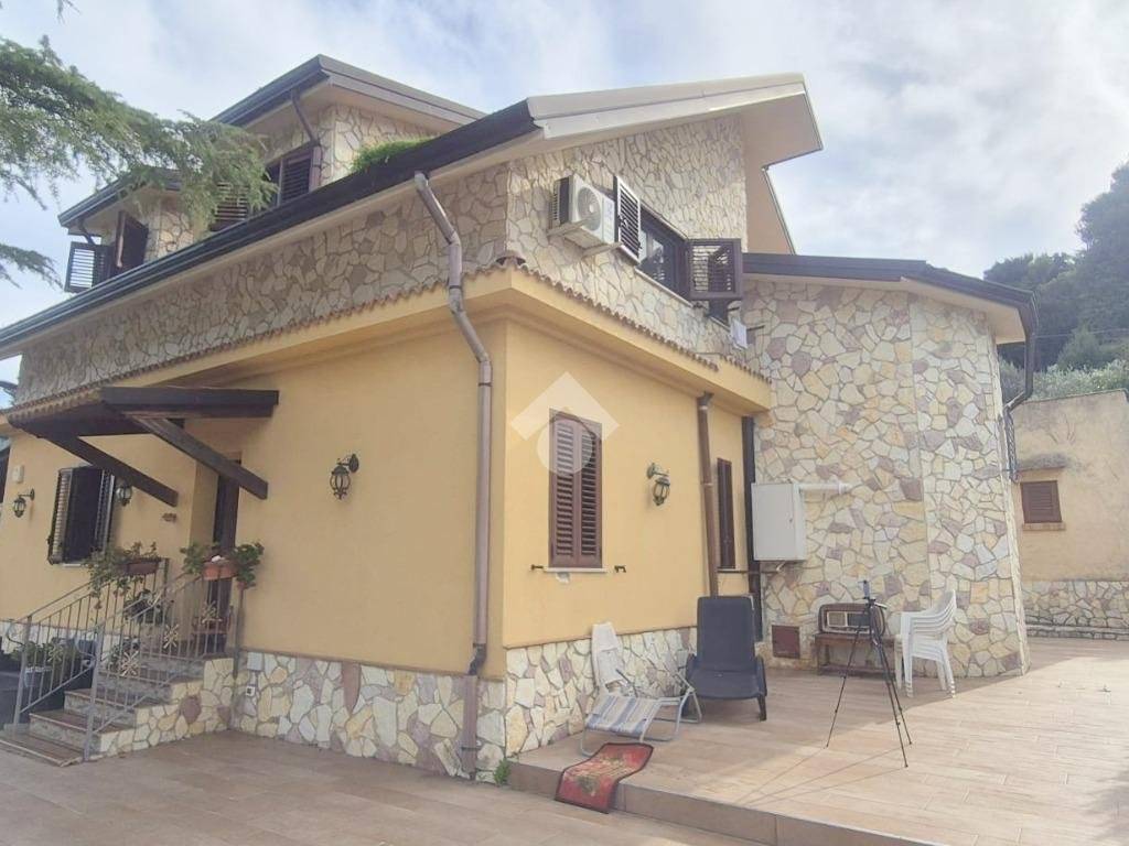 casa indipendente in vendita a Monreale in zona Giacalone