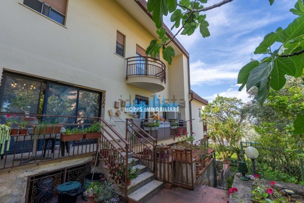 casa indipendente in vendita a Monreale