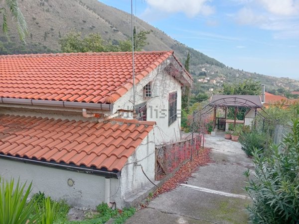 casa indipendente in vendita a Monreale