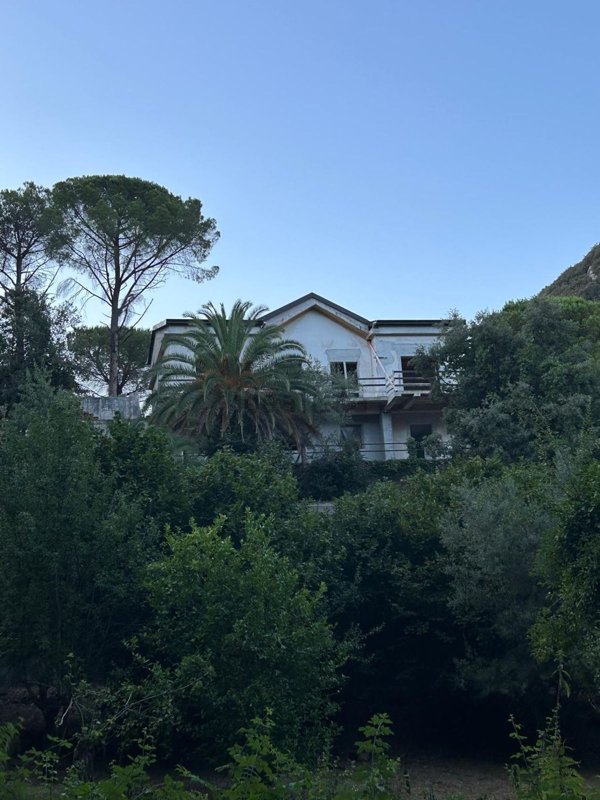 casa indipendente in vendita a Monreale in zona San Martino delle Scale