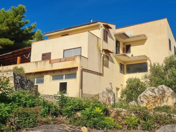 casa indipendente in vendita a Monreale in zona Monte Caputo