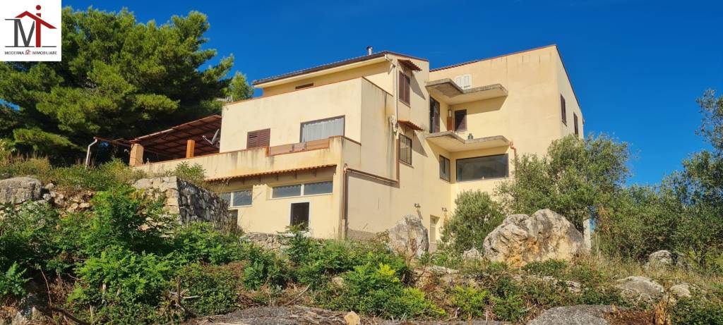 casa indipendente in vendita a Monreale in zona Monte Caputo