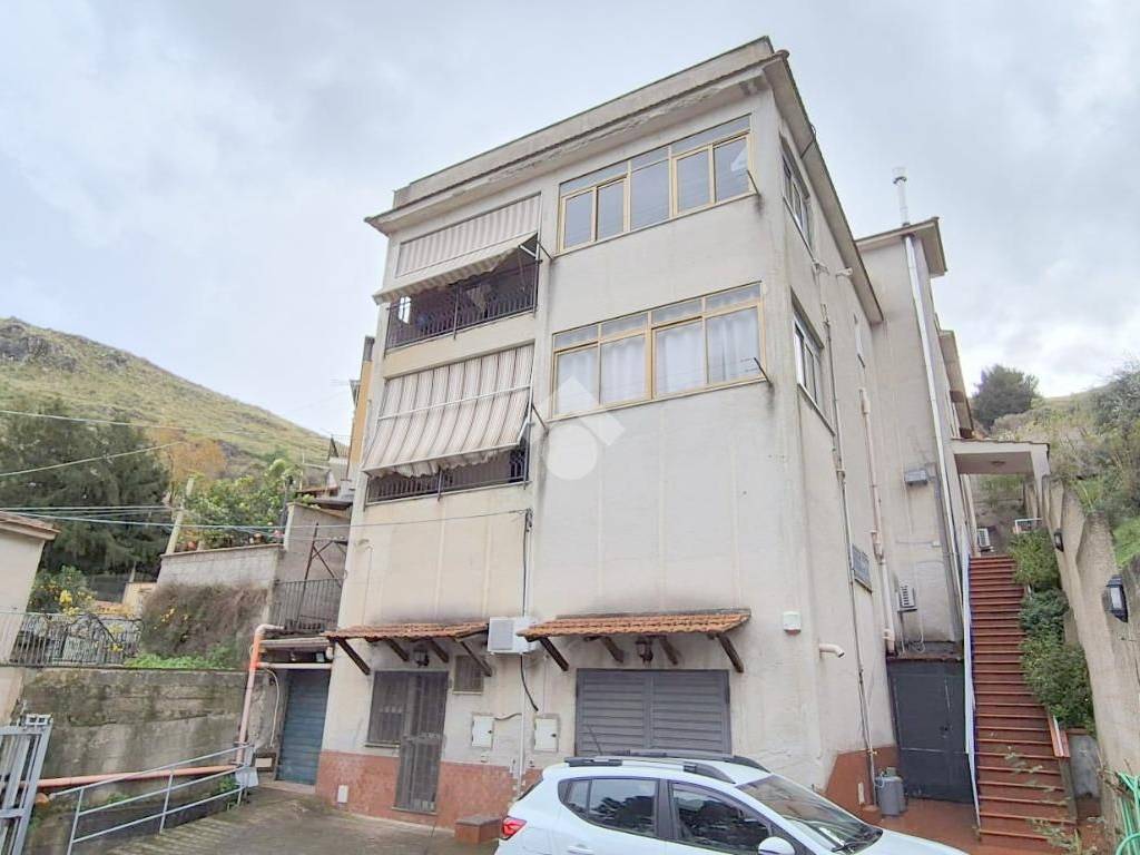 appartamento in vendita a Monreale in zona Piano dei Geli