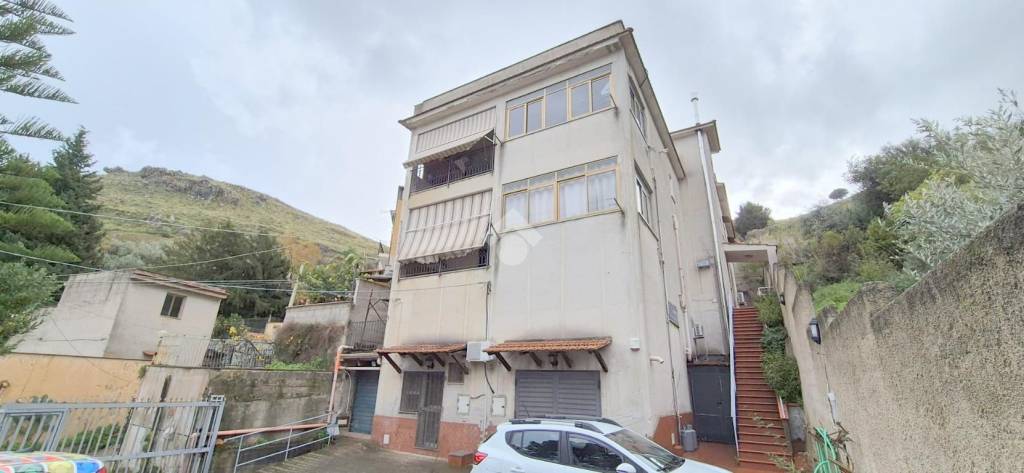 appartamento in vendita a Monreale in zona San Martino delle Scale