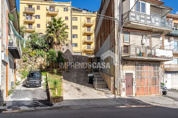 appartamento in vendita a Monreale in zona Pioppo