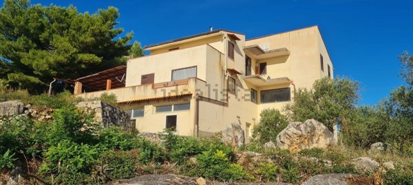 casa indipendente in vendita a Monreale in zona Monte Caputo