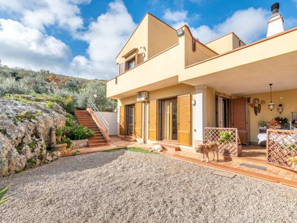 casa indipendente in vendita a Monreale