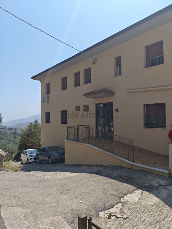 appartamento in vendita a Monreale in zona Pioppo