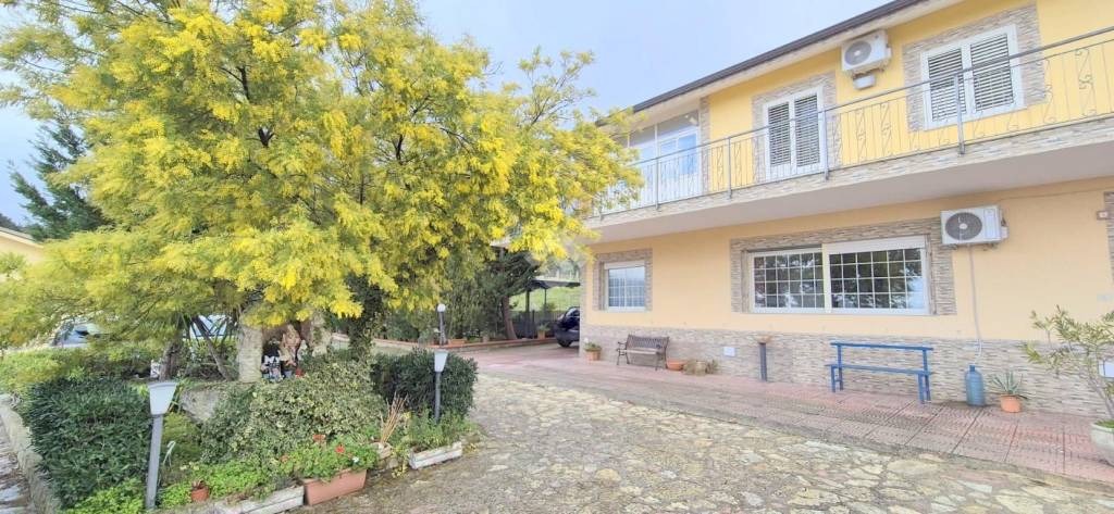 casa indipendente in vendita a Monreale in zona Giacalone