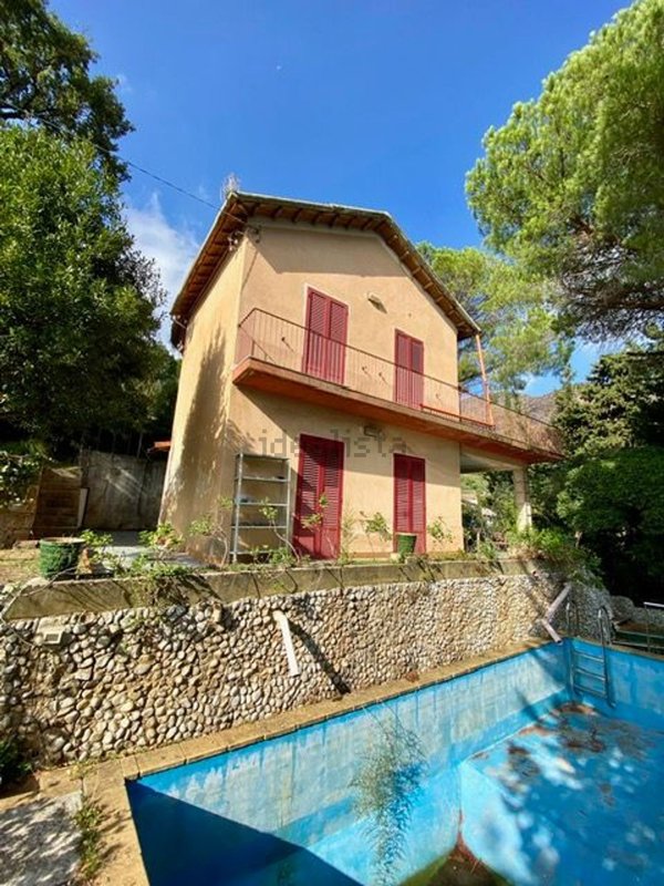 casa indipendente in vendita a Monreale in zona San Martino delle Scale