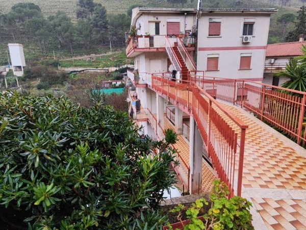 appartamento in vendita a Monreale in zona Piano dei Geli