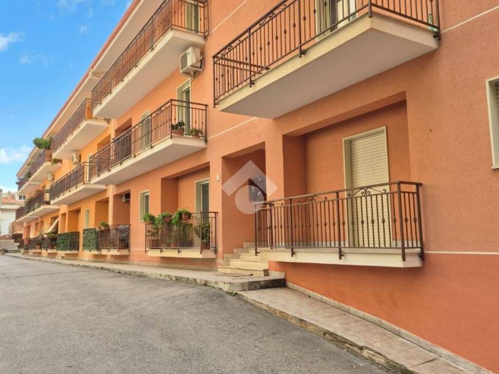 appartamento in vendita a Monreale in zona Pioppo