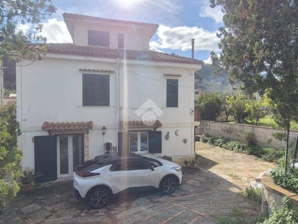 casa indipendente in vendita a Monreale in zona Cannizzaro